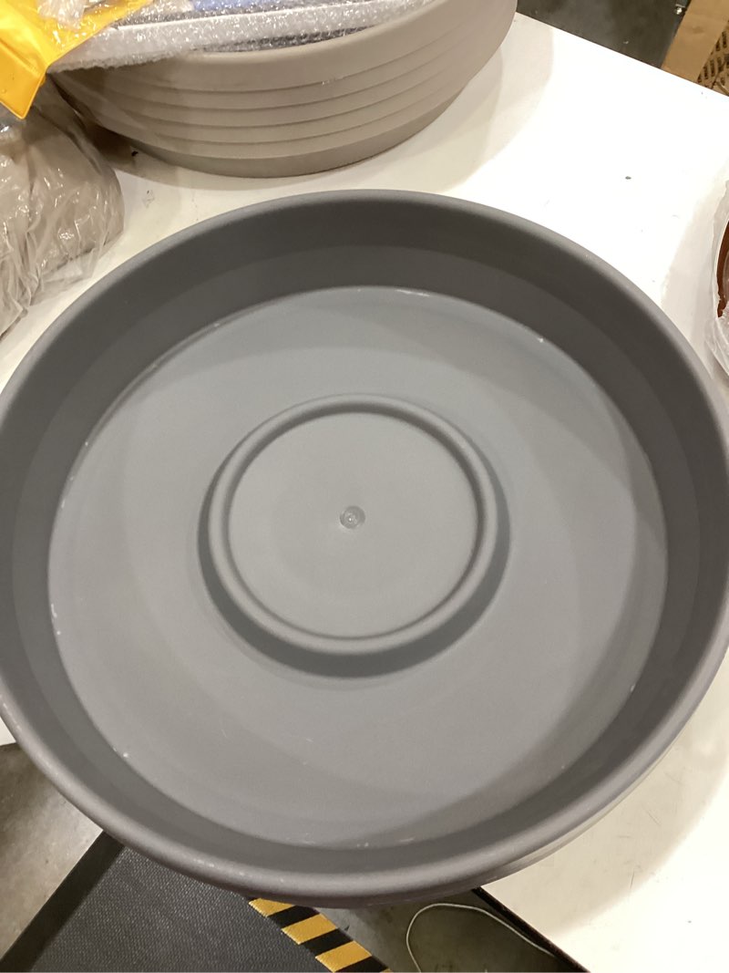 Condition photo showing Good Condition for bloem terra plant saucer tray for planters 17-24" charcoal gray charcoal 24"