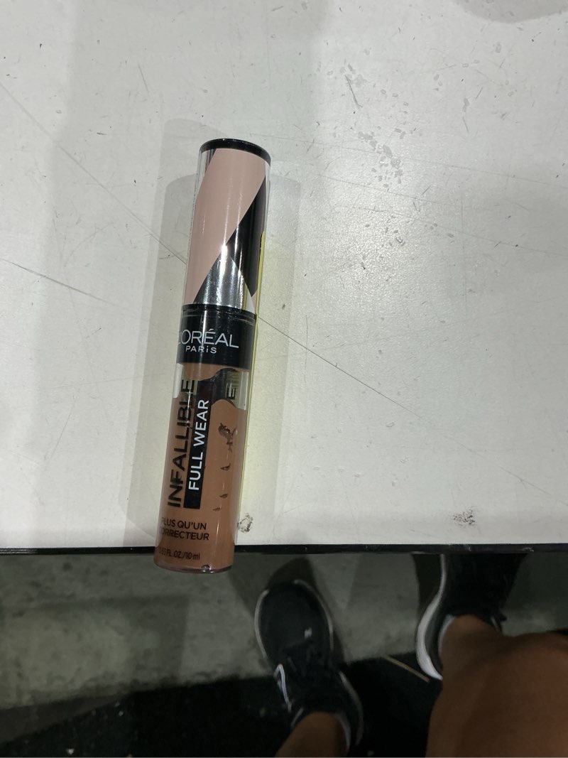 Condition photo showing Good Condition for l'oreal paris infallible full wear, full coverage, waterproof concealer - 425 chestnut - 0.33 fl oz: for face, all skin types