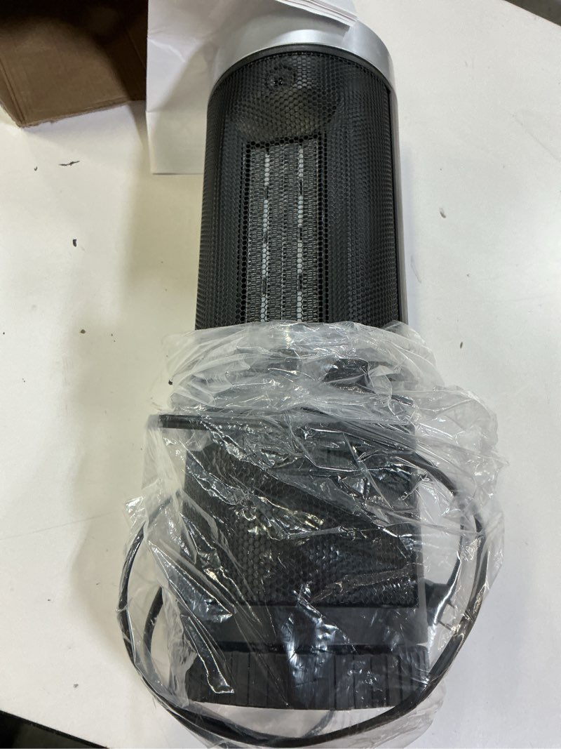 Condition photo showing Good Condition for ceramic space heater, portable indoor heater with remote control, three heating modes, overheat and tip-over protection, suitable for home, bedroom, and office indoor use