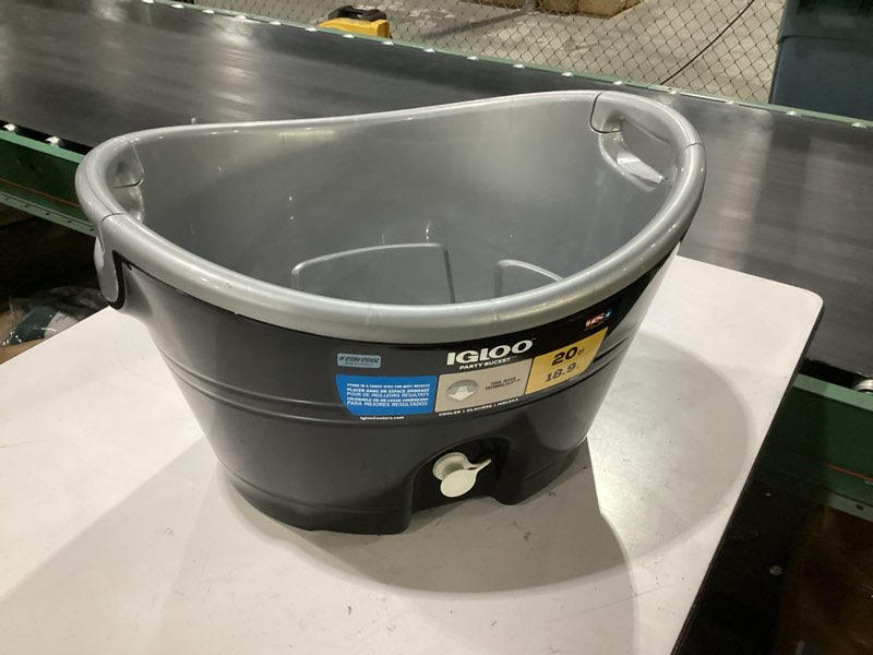 Condition photo showing Good Condition for igloo 20 qt. party bucket cooler - black/silver