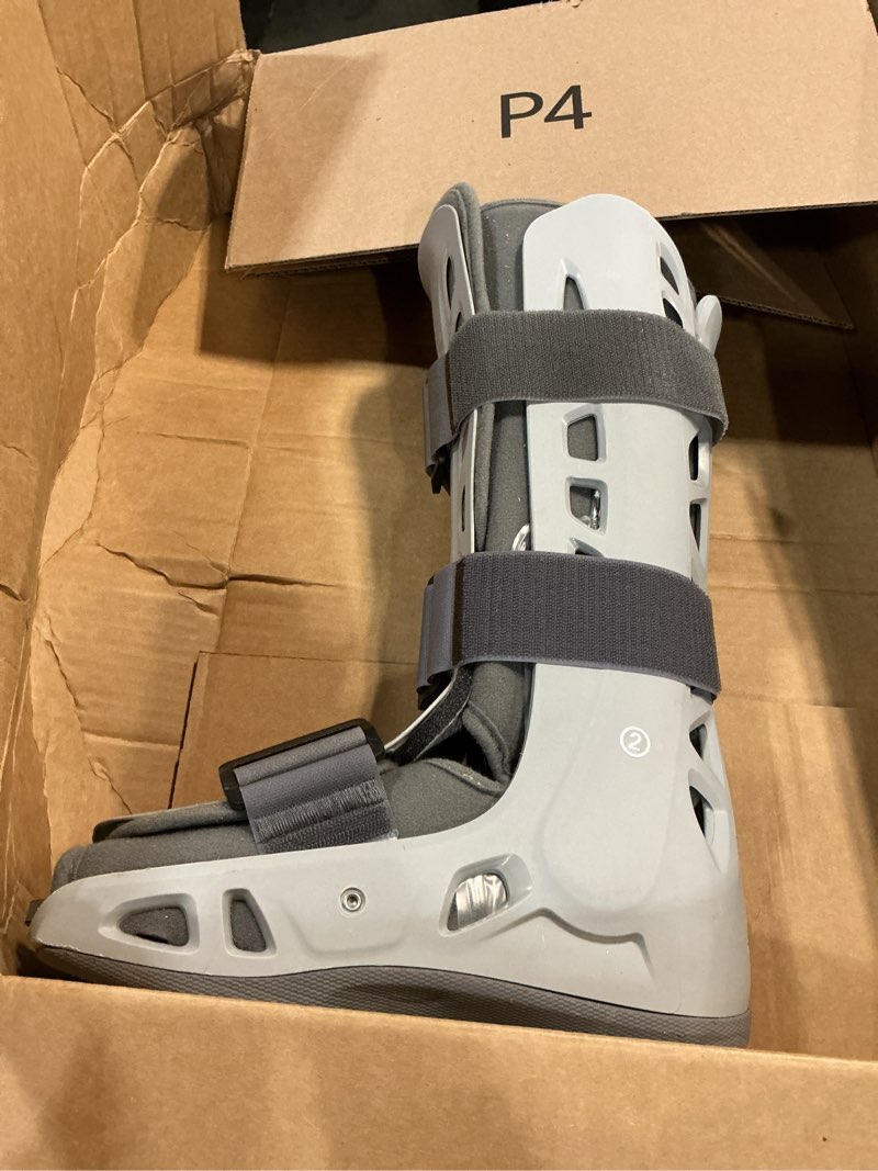 Condition photo showing Good Condition for aircast airselect walker brace/walking boot (elite, short and standard)