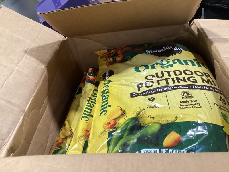 Condition photo showing Good Condition for miracle-gro organic outdoor potting mix - plant soil for outdoor container plants, contains quick-release natural fertilizer, omri listed, 16 qt. 16qt