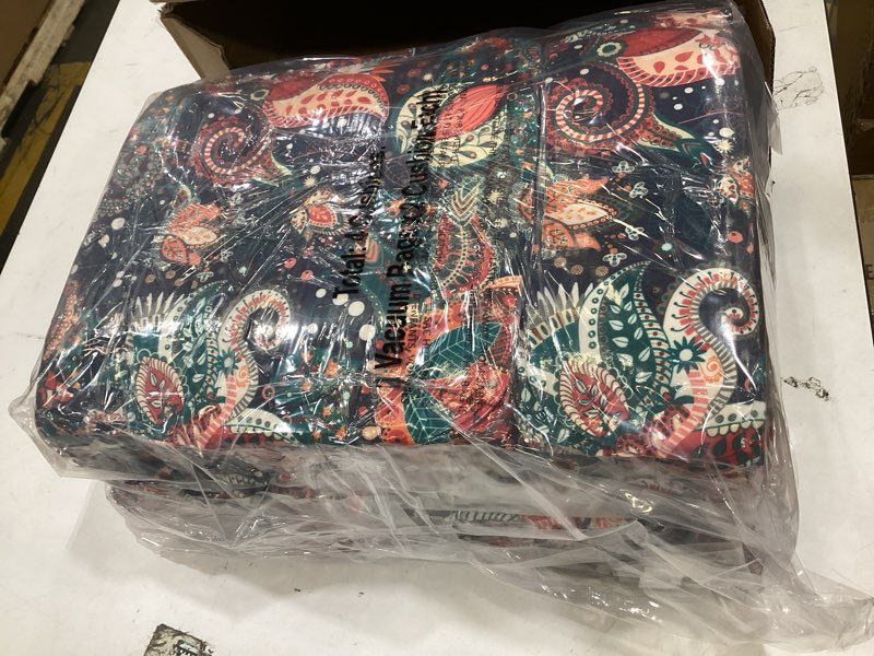Condition photo showing New/Like New for unikome outdoor chair cushions, set of 4, 24"*24"*4", water resistant, boho