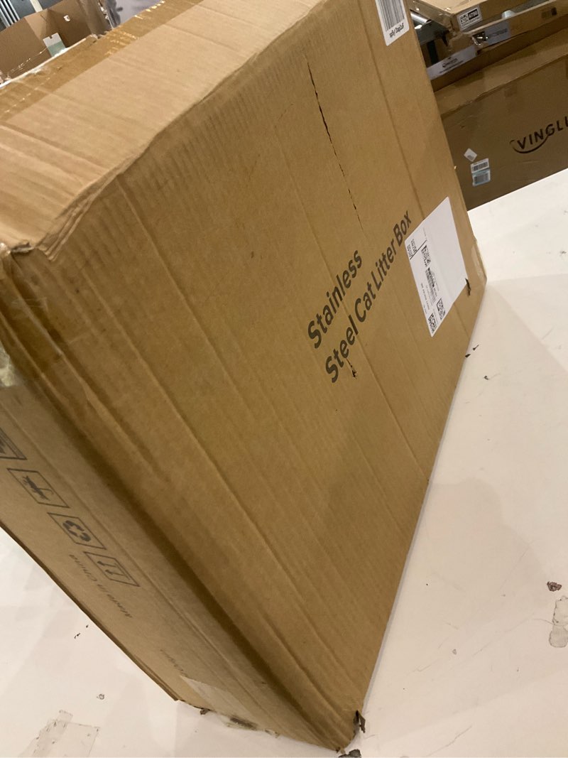 Condition photo showing Good Condition for Stainless steel cat litter box