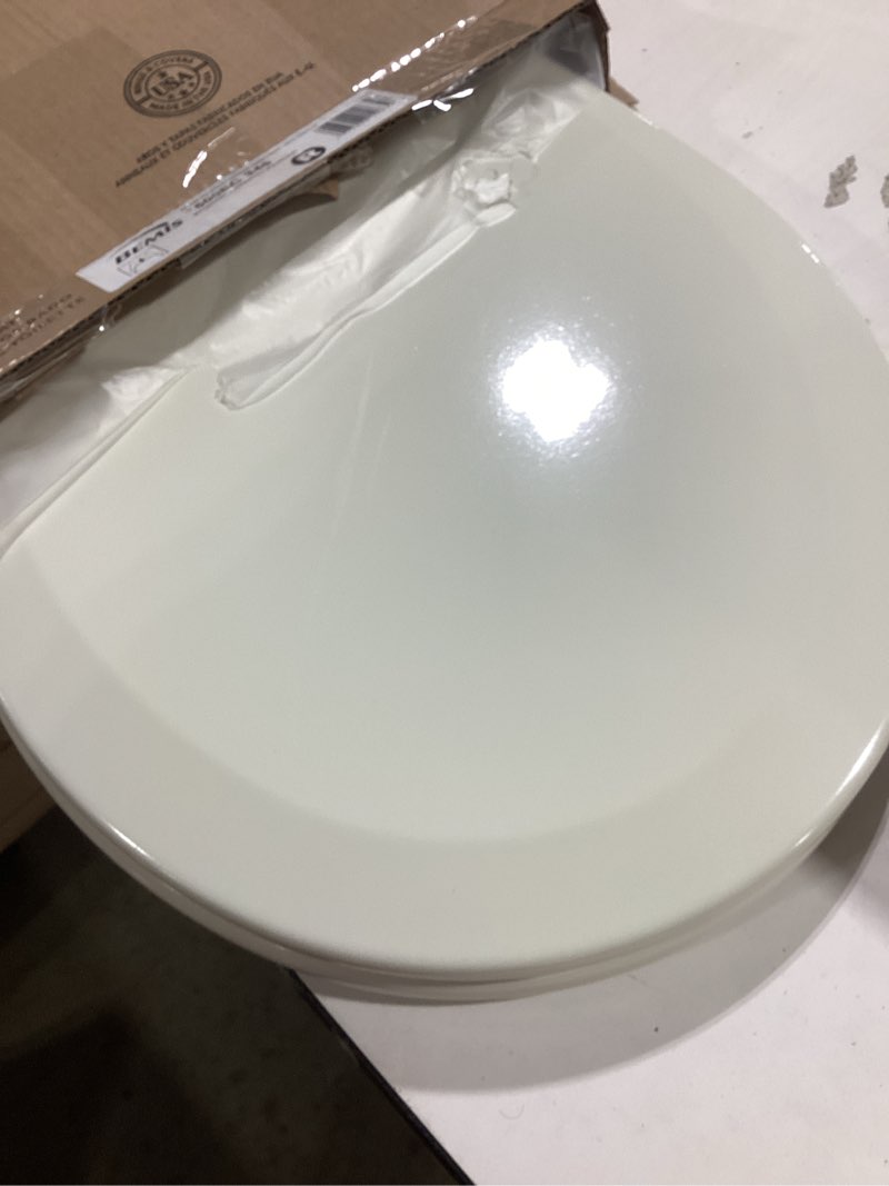 Condition photo showing Good Condition for bemis 500ec durable wood toilet seat with easy clean hinges, made in usa, round, biscuit