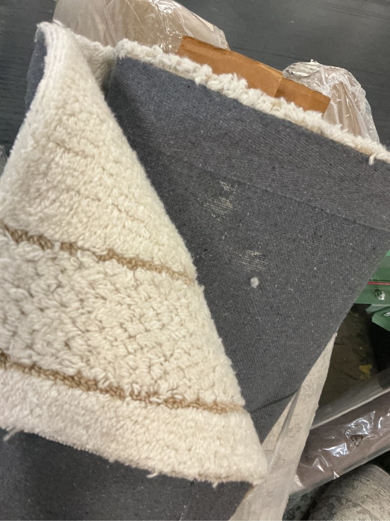 Condition photo showing As Is for 5'x7' textured knitted area rug ivory - threshold™