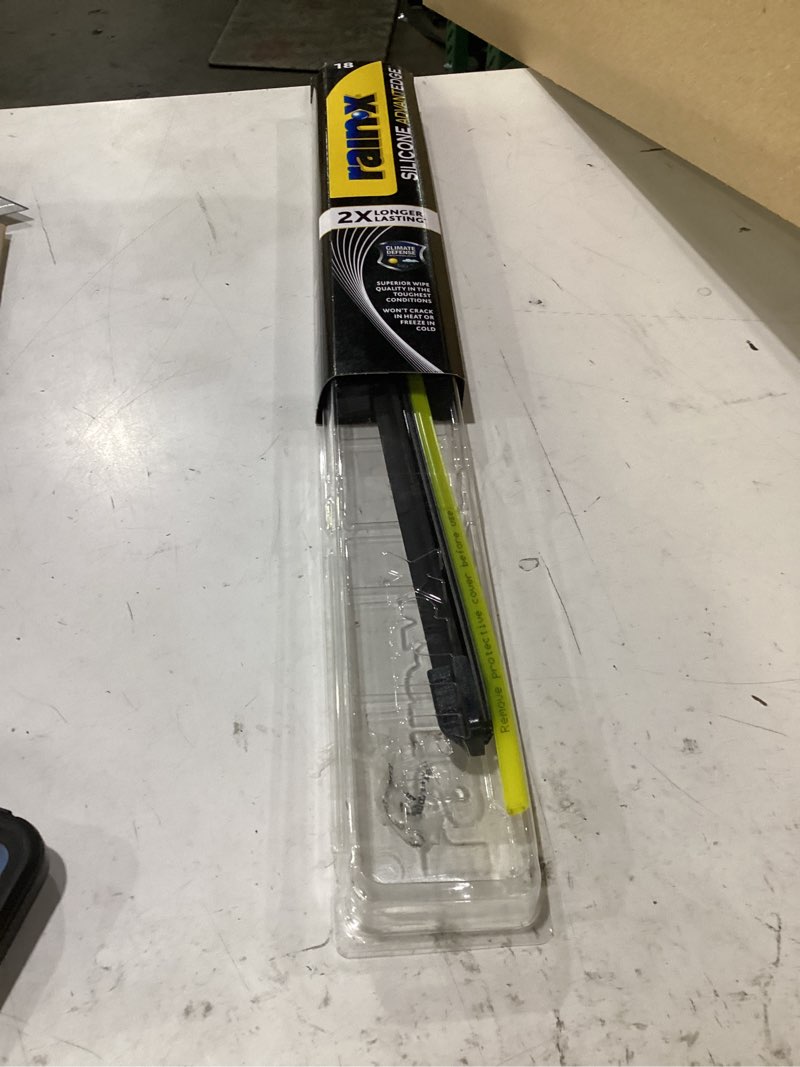 Condition photo showing New/Like New for rain-x silicone advantedge wiper blade 18" windshield wiper blades replacement, all-weather performance lasts 2x longer, premium beam, installock adapter for easy fit (pack of 1) 18" silicone advantedge