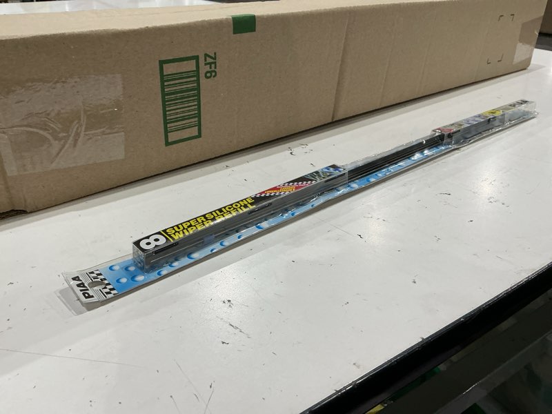 Condition photo showing Good Condition for piaa 94048 silicone wiper blade refill, 19"" (pack of 1)"
