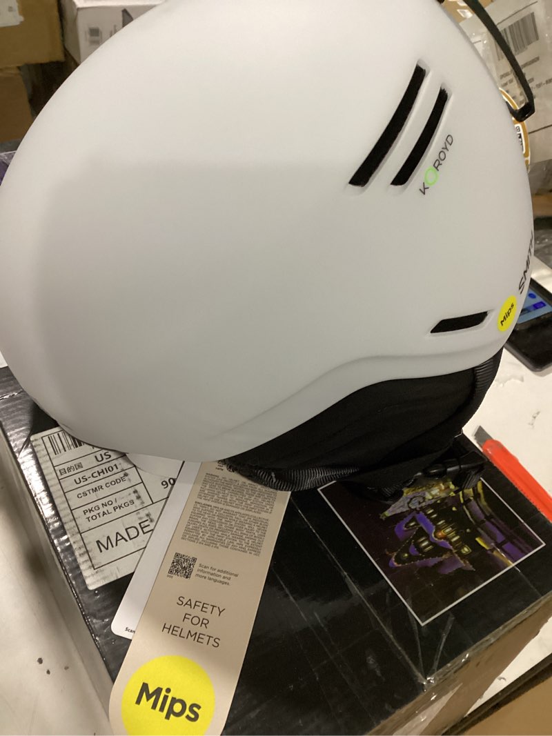Condition photo showing Good Condition for Smith Method Helmet – Adult Snowsports Helmet with MIPS Technology + Zonal Koroyd Coverage – Lightweight Protection for Skiing & Snowboarding – for Men & Women Large Matte White