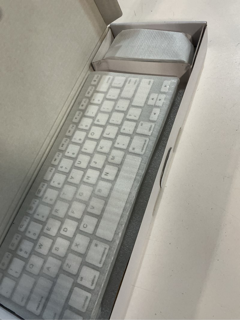 Condition photo showing New/Like New for SPARIN Wireless Bluetooth Keyboard and Mouse for iPad (A16) 11th 10th Generation, iPad Air (13/11 inch), iPad Pro 13/12.9/11 inch, iPad 9th 8th Gen, iPad Mini 7th -8.3 inch, Above iOS13- Silver White