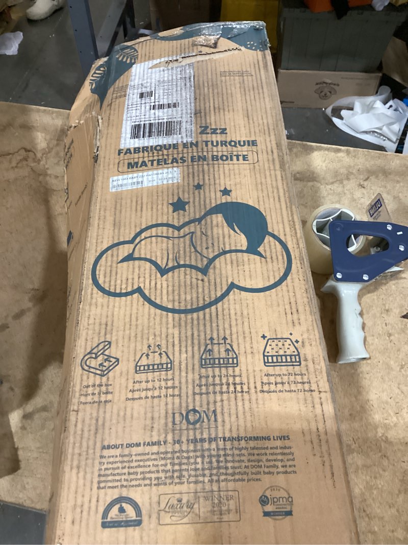 Condition photo showing Good Condition for dream on me toddler mattress