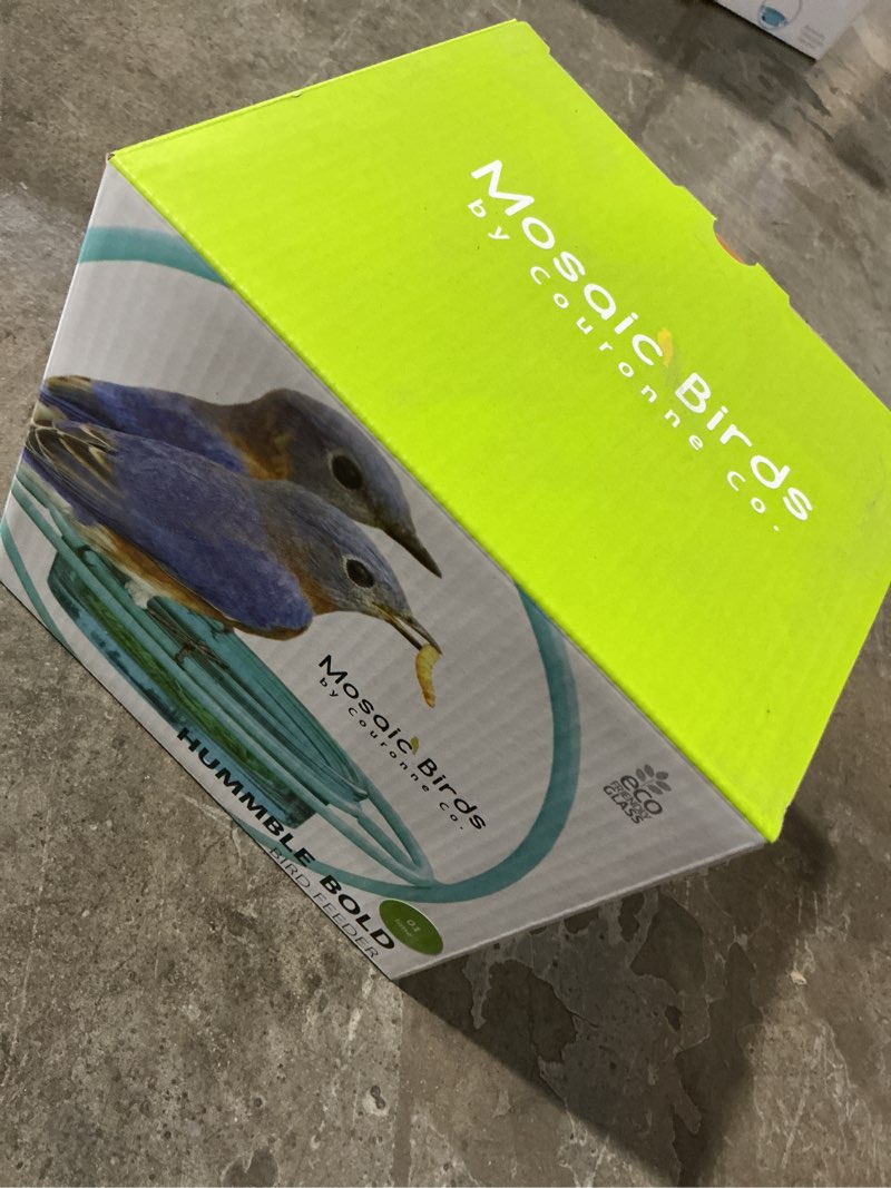 Condition photo showing New/Like New for Couronne M047-200-A Hummble Bold Bird Feeder LIME