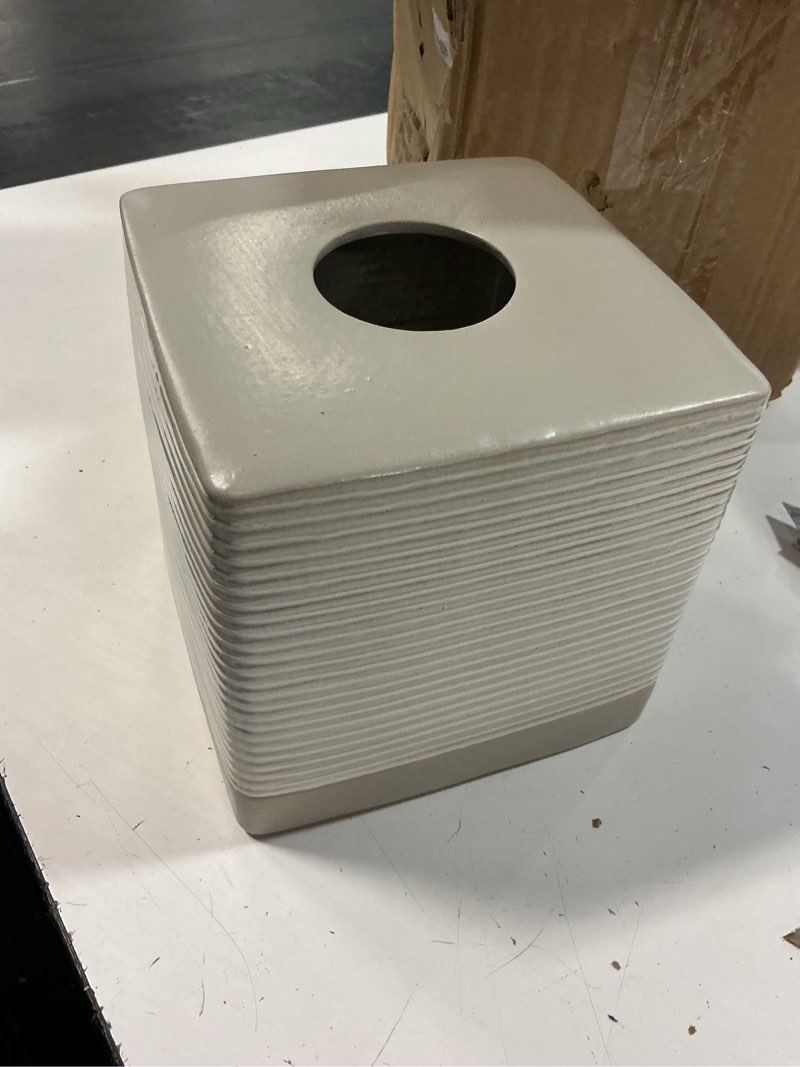 Condition photo showing Good Condition for avanti drift tissue cover