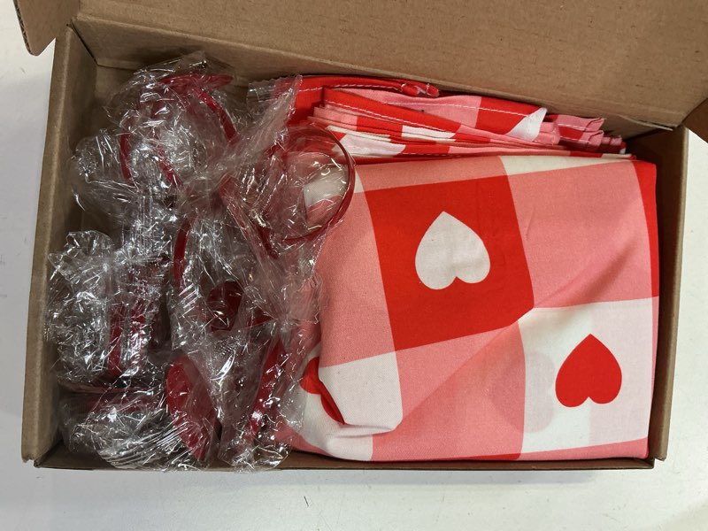 Condition photo showing Good Condition for Patelai 8 Sets Valentine's Day Cloth Napkins with Red Heart Rings Set Reusable Cotton Fabric Love Cocktail Napkins Metal Heart Shape Rings Holders for Valentine's Day Wedding Dinner(Cute)