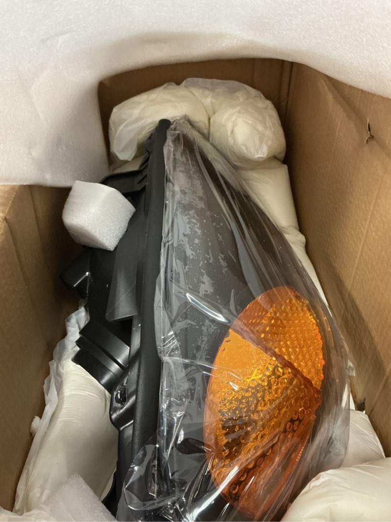 Condition photo showing Good Condition for headlights assembly compatible with 2004 2005 toyota rav4 halogen type headlamp left right, black housing amber side