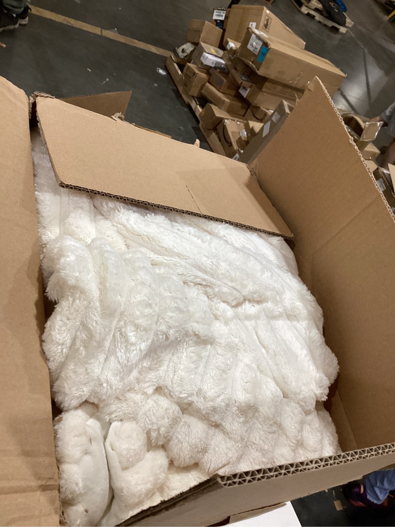 Condition photo showing As Is for bedelite fleece queen comforter set -super soft & warm fluffy cream white bedding, luxury fuzzy heavy bed set for winter with 2 pillow cases cream white queen