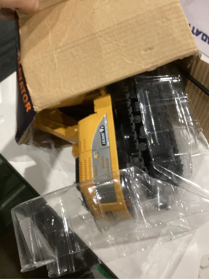 Condition photo showing Good Condition for Remote Control Excavator Toys for Boys, RC Excavator Toy for Boys 3 4 5 6 7 8 Year Old Kids Christmas Birthday Gift?RC Digger Truck Construction Vehicles with Metal Shovel & Light