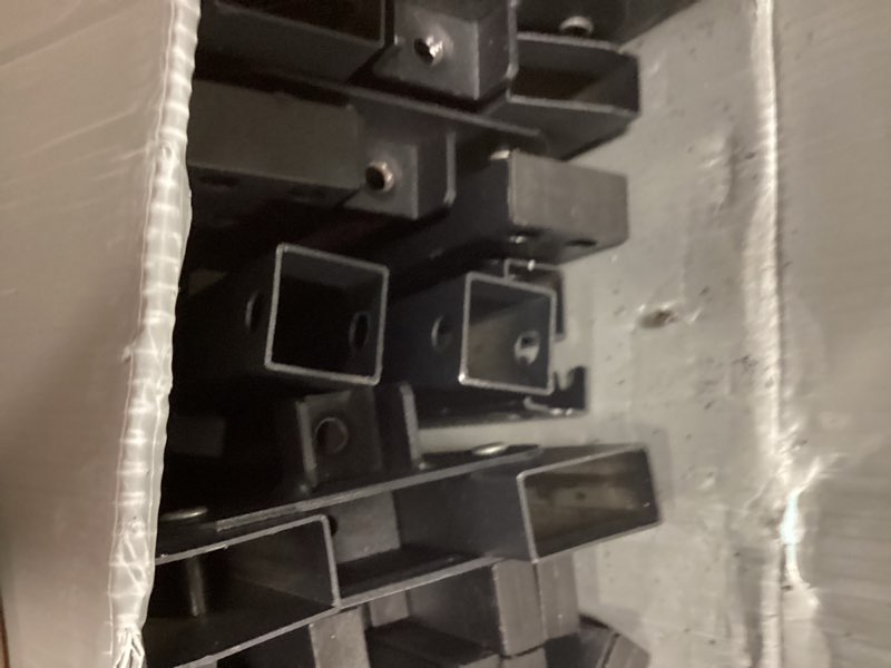 https://lotting-media.assets.bidfta.com/lotting_04c49d0c-fb7f-425c-a286-145988430e0b
