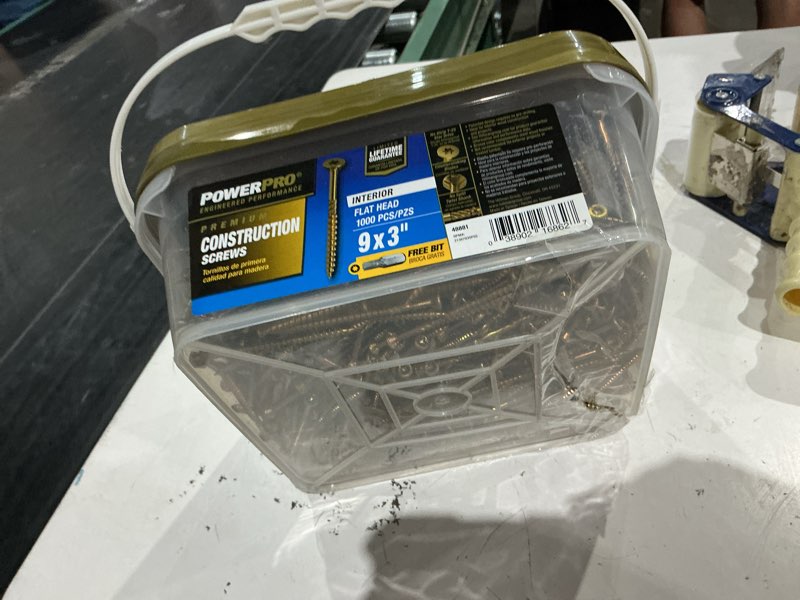 Condition photo showing As Is for power pro #9 x 3-in yellow zinc interior wood screws (1000-per box)
