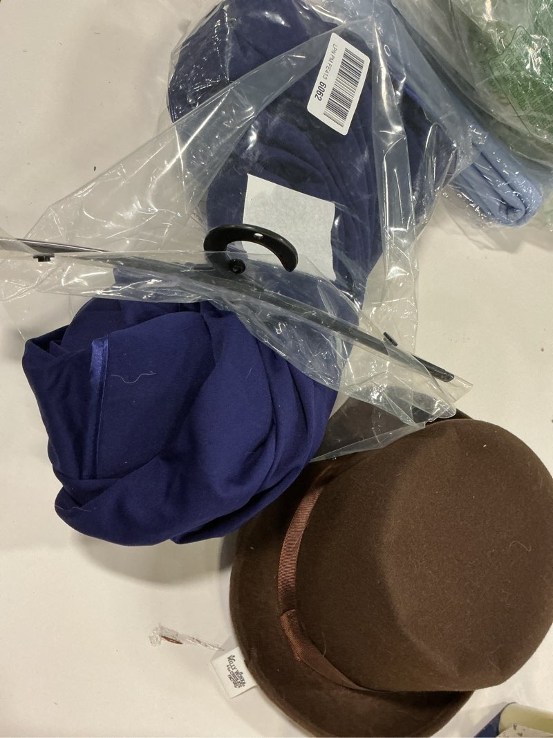 Condition photo showing As Is for WiLLY WONKO ETHE CHOCOLATE THE CHOCO Halloween 