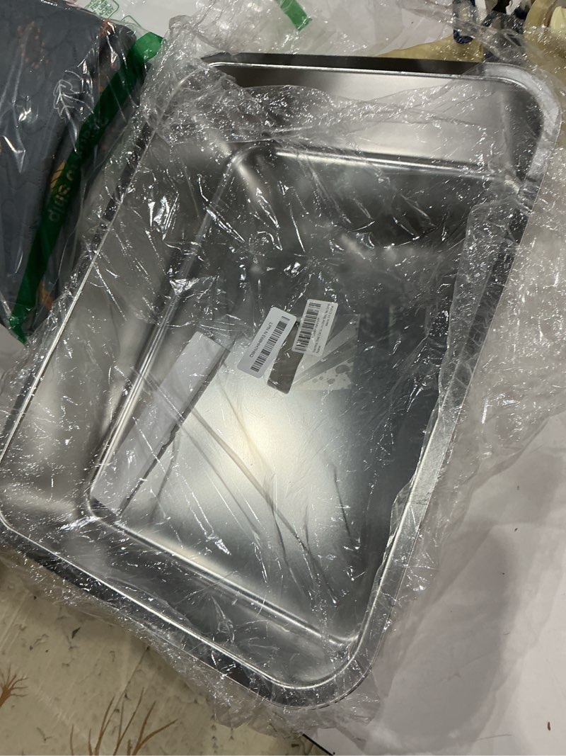 Condition photo showing Good Condition for stainless steel cat litter box,metal kitten litter pan, high side cats toilet indoor litter tray pet toilet supplies for cats, kitty,rabbits, easy clean, non stick litter box, no smell medium-1
