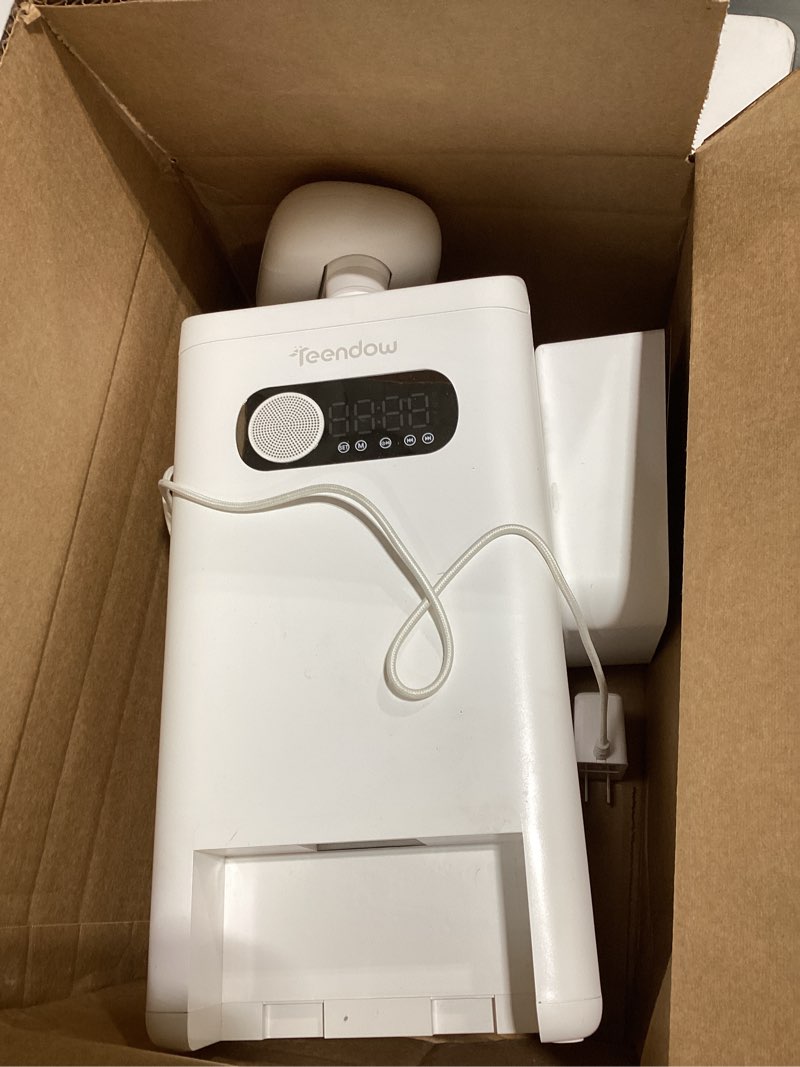 Condition photo showing Good Condition for teendow xly-m1 automatic cat feeder with camera, 3.5l cat food dispenser, ai subscription pet feeder 4mp hd video with night vision timed feeding dry food for dog app control 5g wifi white