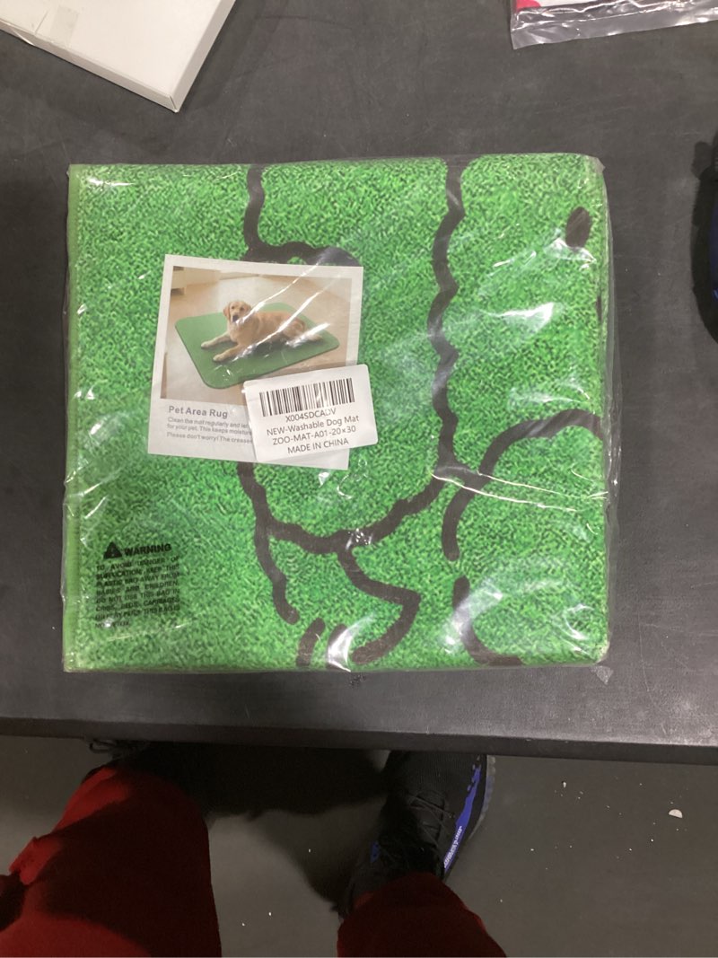 Condition photo showing New/Like New for Dog Door Mat for Muddy Paws, 20x30 Absorbent Low Pile Mud Rug, Non-Slip Washable Indoor Doormat for Dogs, Quick Dry Dirt Trapping Entryway Floor Mat for Inside, Doorway, Hallway, Pet Bed, Green 30"L x 20"W Green A02