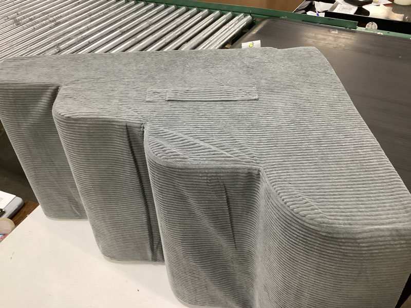 Condition photo showing Good Condition for mesa lemon dog stairs for small dogs and cats, 20\" h 4 steps dog ramp for high beds, couch, sofa, waterproof pet stairs with removable washable cover, non-slip sturdy pet steps gray 4.0 4-step 20\"h