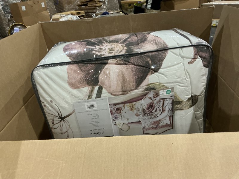Condition photo showing New/Like New for madison park floral king comforter set, cotton rich bedding set feminine design shabby chic king size comforter sets, all season bed cover with shams, bed skirt, décor pillow, blush 8 piece king cassandra blush