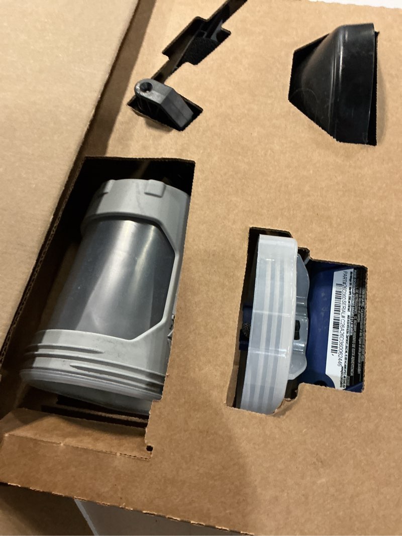 https://lotting-media.assets.bidfta.com/lotting_05070ab6-220f-40bf-a286-26ac8d67ea72