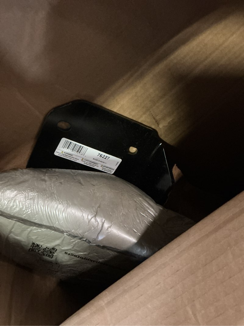 Condition photo showing New/Like New for Draw-Tite 76227 Class 3 Trailer Hitch, 2 Inch Square Receiver, Compatible with 2010-2019 Subaru Outback, Wagon Except Sport