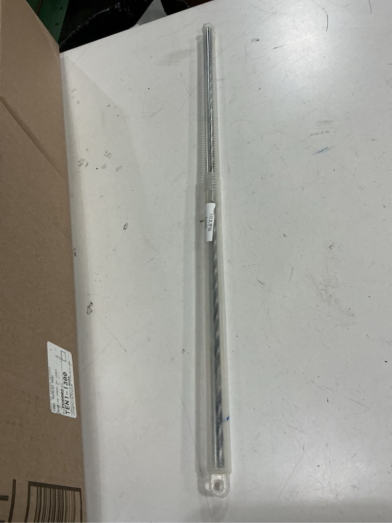 Condition photo showing Good Condition for 1/4" x 24" auger drill bit for soft and hard wood, plastic, drywall and composite materials - 1/4" quick change hex shank tri flute wood drill bit 1/4 in 24"