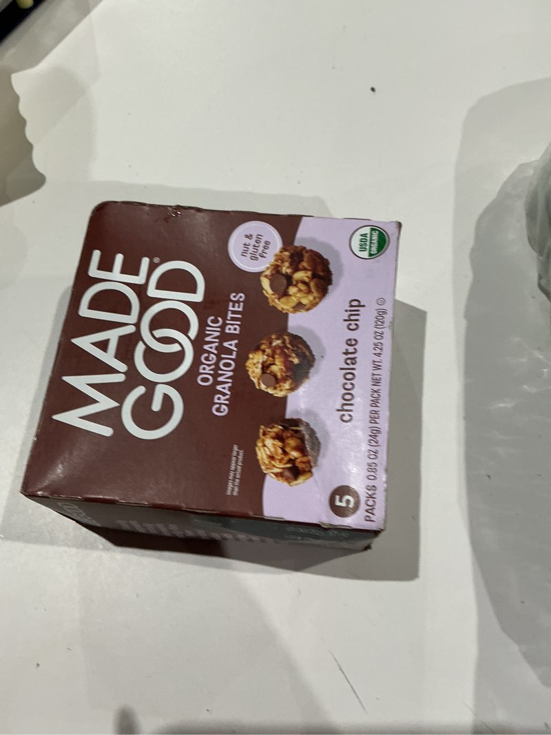 Condition photo showing Good Condition for madegood organic chocolate chip granola bites, 5ct x 0.85oz chocolate chip 0.85 ounce (pack of 5)