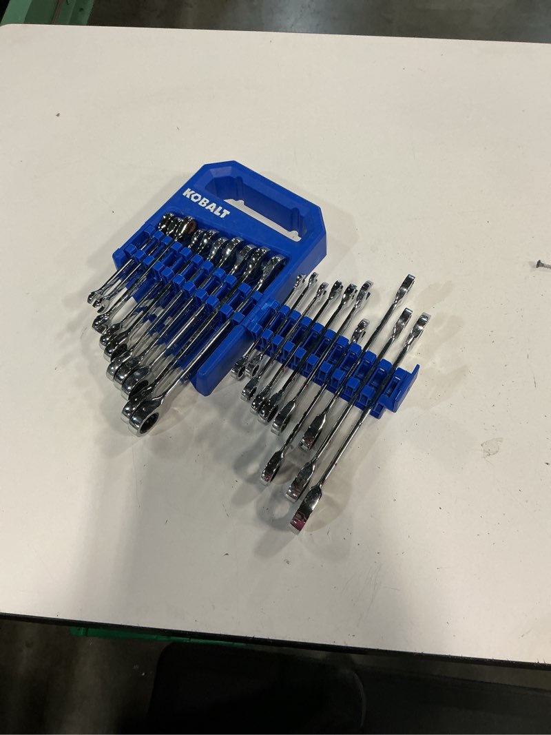Condition photo showing Good Condition for kobalt 20 -piece set metric and standard (sae) ratchet wrench