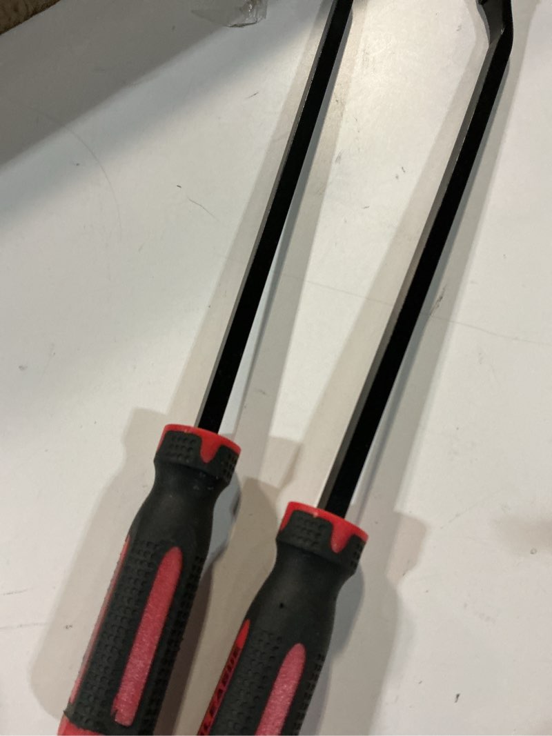 Condition photo showing Good Condition for TOOLEAGUE Utility 2Pcs Pry Bar Set,8-Inch Mechanic Hand Tools with Thicker Strike Cap Handle, Pry Bar Tools for Automotive,Home&Garage DIY Job 2 8"