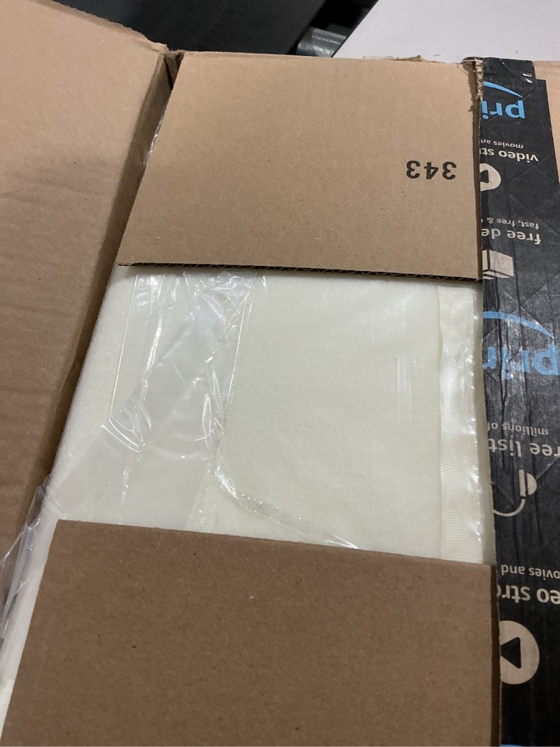 Condition photo showing Good Condition for OakRidge Satin Fleece Blanket, Full/Queen, Twin or King Size – 100% Polyester Lightweight Fabric and Cozy Satin Binding Edges in Tightly Folding Travel Blanket, White Full Queen Off White