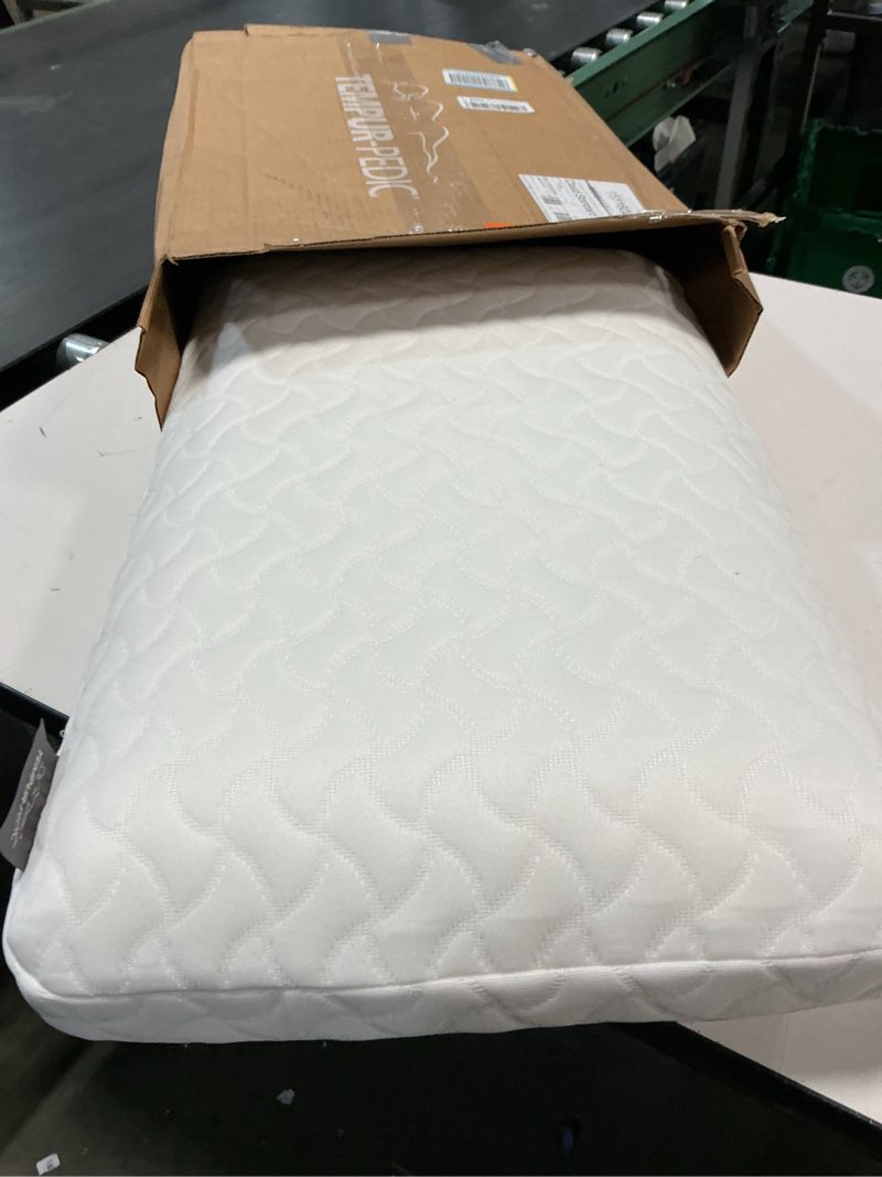 Condition photo showing Good Condition for Tempur-Pedic TEMPUR-Cloud Pillow for Sleeping, Standard, White 1
