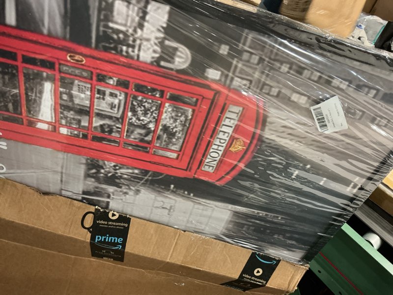 Condition photo showing Good Condition for Lavezee 24x36 Poster Frame Black Display 24 x 36 Inch Photo Picture Frame for Wall, Metal 24 by 36 Frame for Wedding Christmas Birthday Thanksgiving Mother's Day Black 24x36