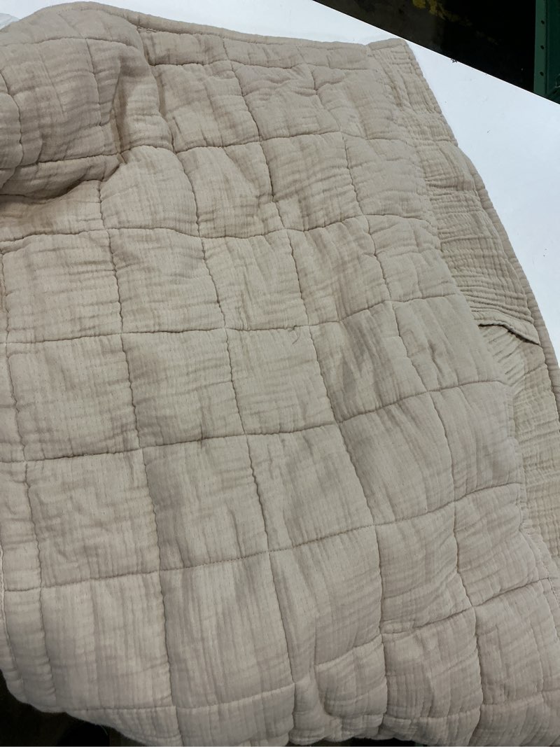 Condition photo showing Good Condition for organic airy gauze linen box quilted sham set king 