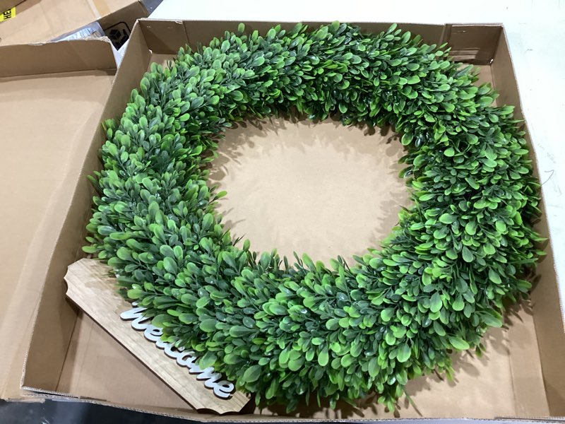 Condition photo showing Good Condition for mills floral company boxwood round wreath, single side 16"