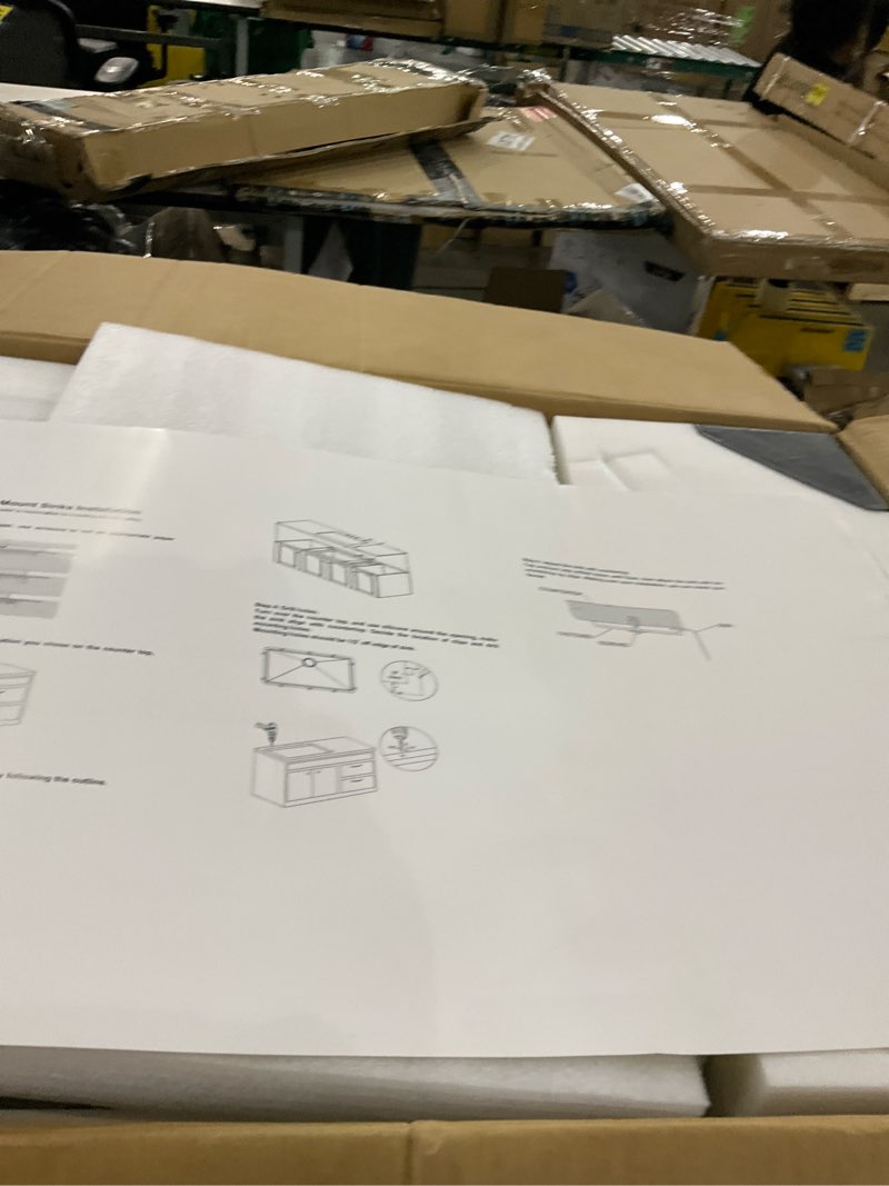 https://lotting-media.assets.bidfta.com/lotting_0572a146-192d-457f-88bf-1e3686677653
