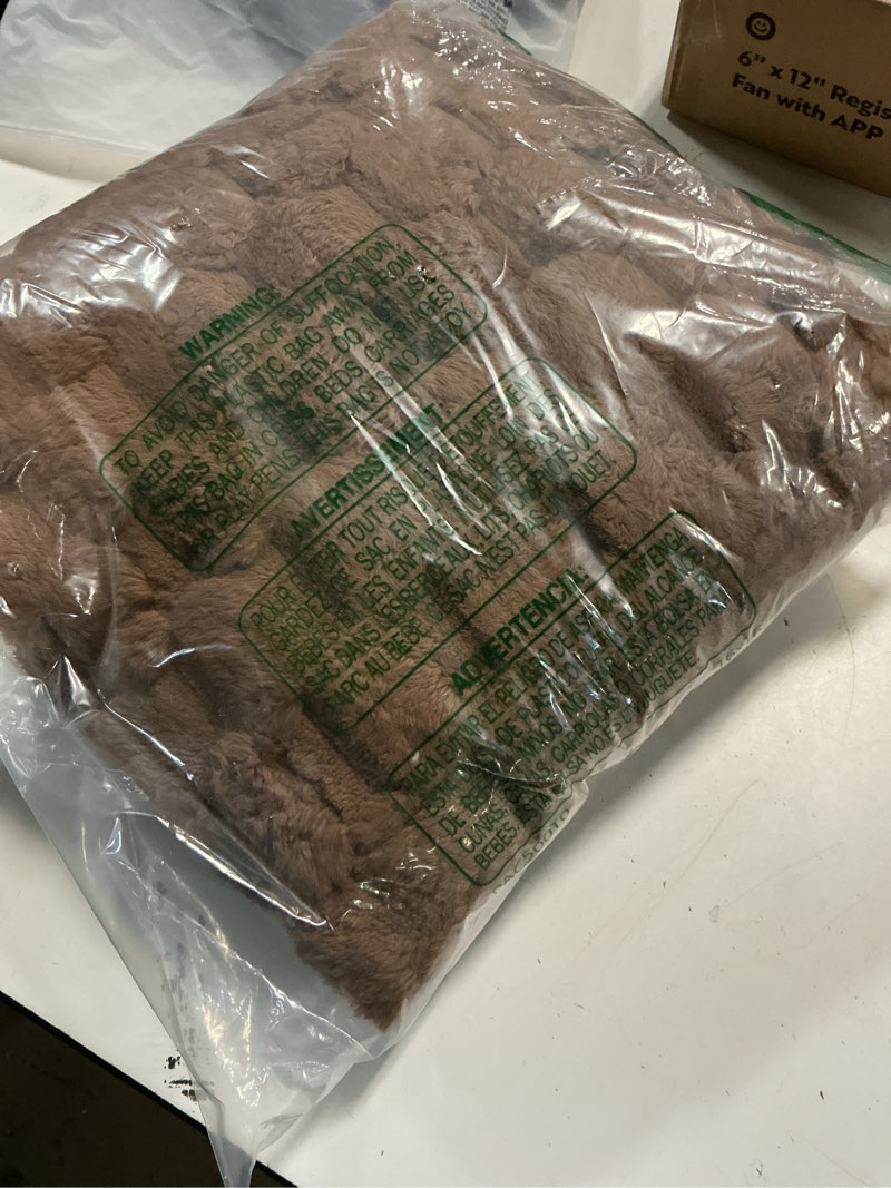 Condition photo showing Good Condition for smiry non slip couch covers for dogs, scratch resistant pet sofa protector, machine washable soft fuzzy thick furniture cover for sofa loveseat sectional large dogs (chocolate, 27.6" x 27.6") chocolate 27.6"x27.6"