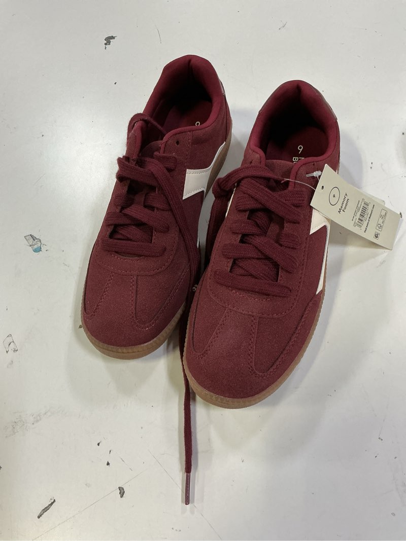 Condition photo showing Good Condition for no boundaries women's lace up sport sneakers, wide width available size 9 