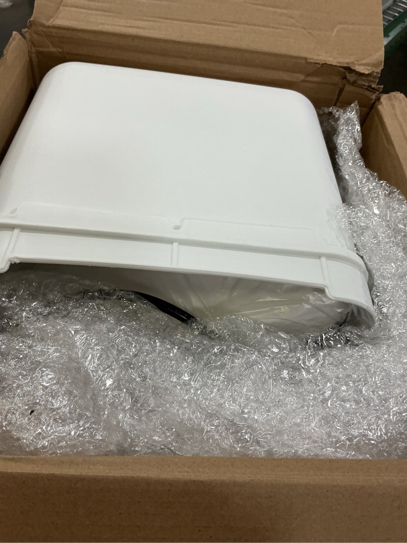 Condition photo showing Good Condition for 4 pcs 1.8 gallon 2 in 1 heated chicken waterer with heated stainless steel table 18 pounds automatic chicken feeder waterproof outlet box pipe insulation tape wrap for winter chick coop 1.8 gallon, 18 pounds