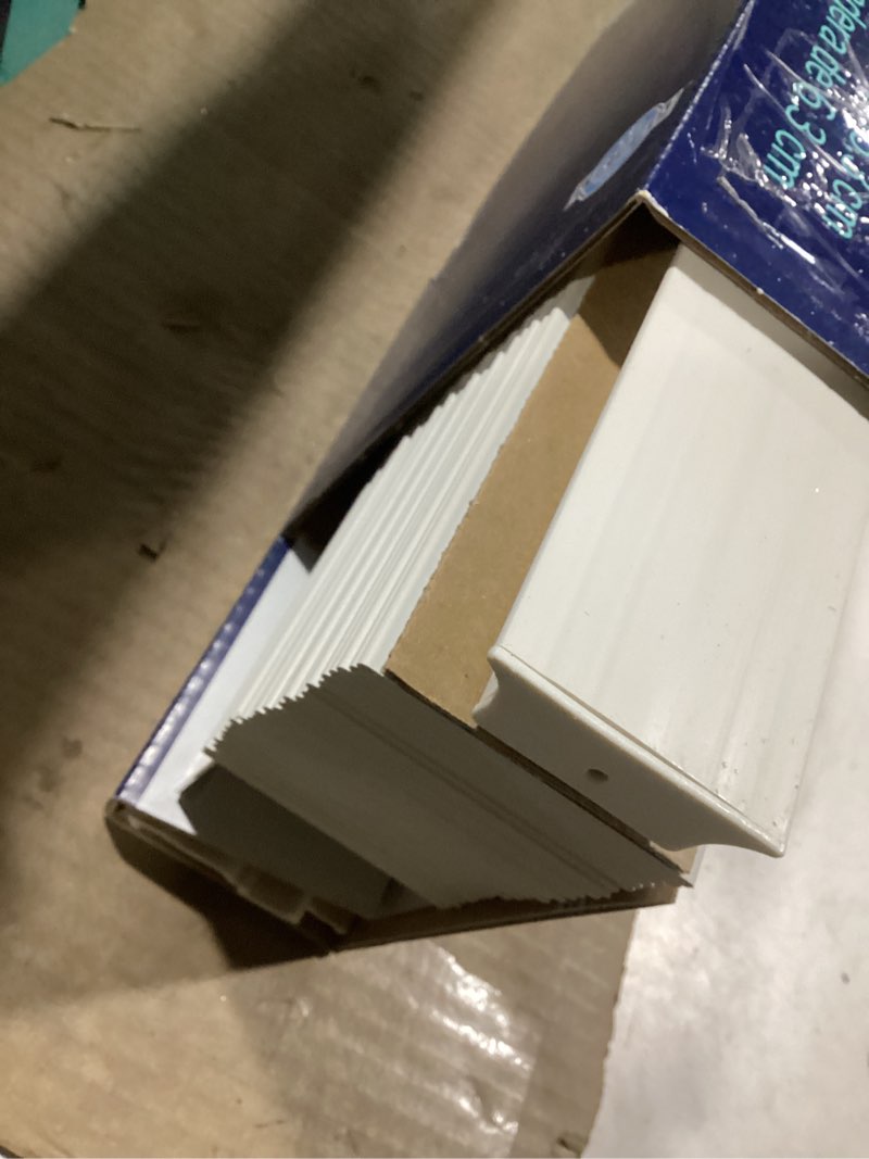 Condition photo showing Good Condition for LEVOLOR Basics Cordless Light Filtering Faux Wood Blinds 21 1/2 cut width 