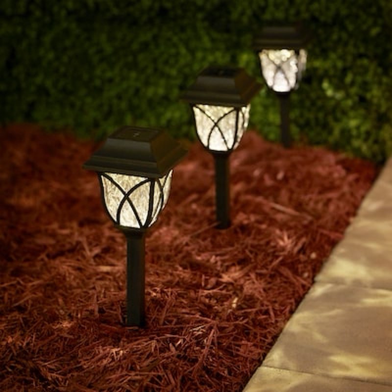 harbor breeze 5 -lumens black solar led outdoor path light with dusk-to-dawn sensor 3500-k