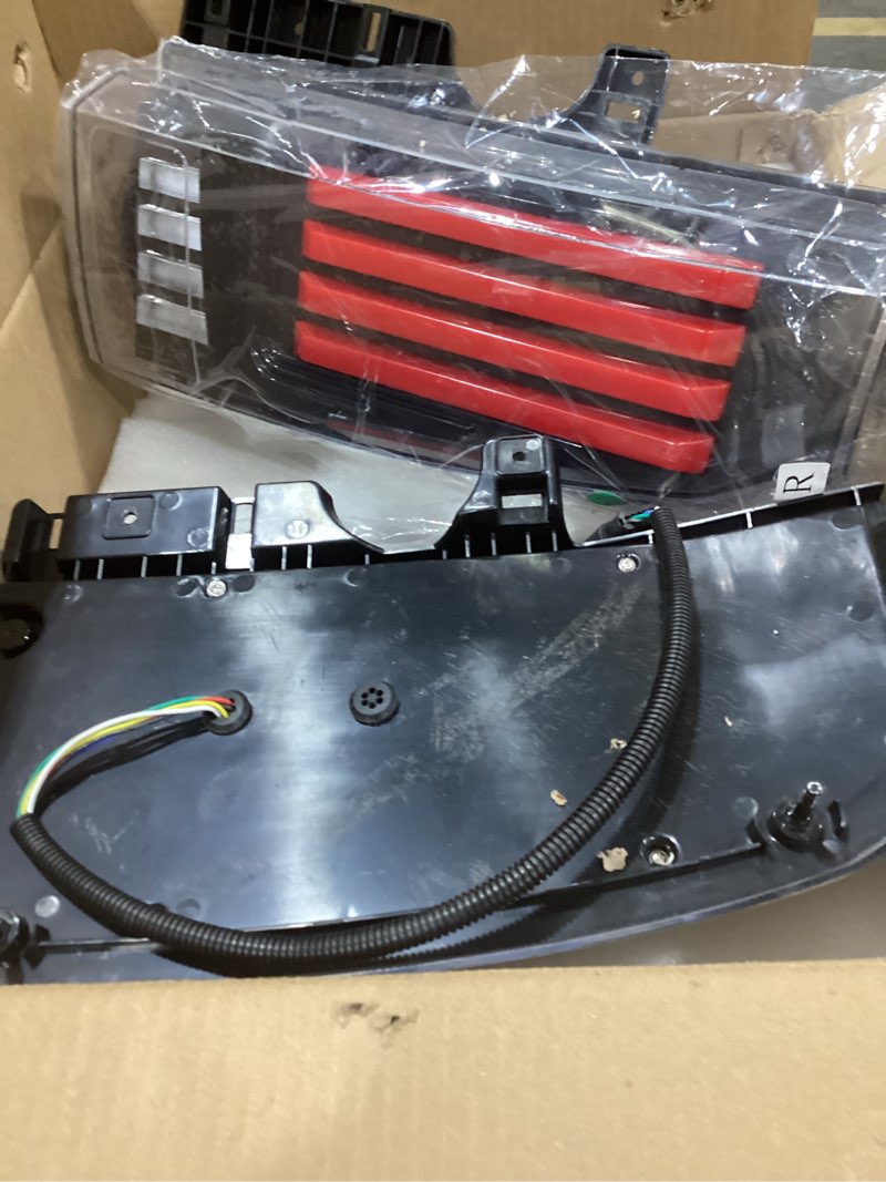 Condition photo showing Good Condition for led tail lights assembly fit for gmc yukon and yukon xl 2015-2020, led tube rear brake lamp taillight assembly,black housing clear lens
