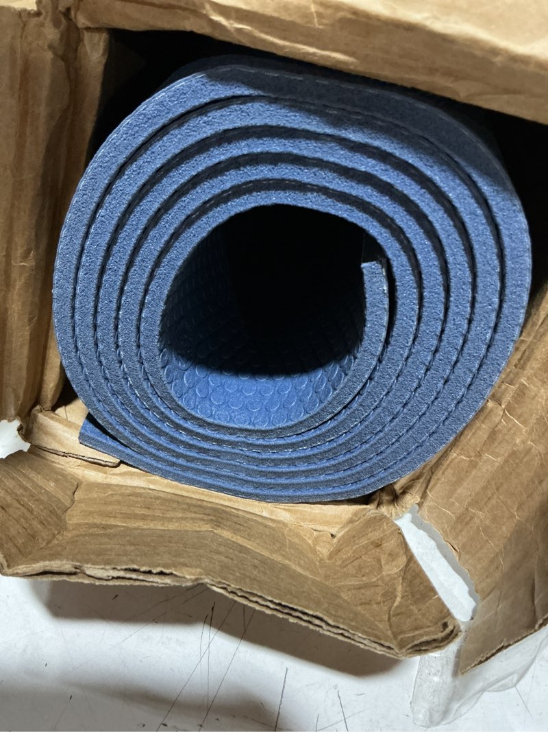 Condition photo showing New/Like New for manduka pro yoga mat - 6mm | lifetime durability | hygienic construction | premium studio quality | teacher approved odyssey 71" x 26"