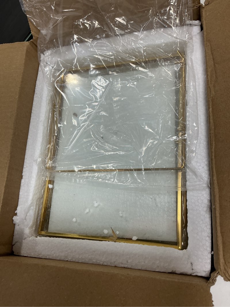 Condition photo showing Good Condition for vicenpal 3 pack glass pressed flower frame handmade, 6 x 8 floating picture frames for pressed flowers, brass double glass for tabletop display, home office plant specimen, photos(gold) gold 6 x 8 inches