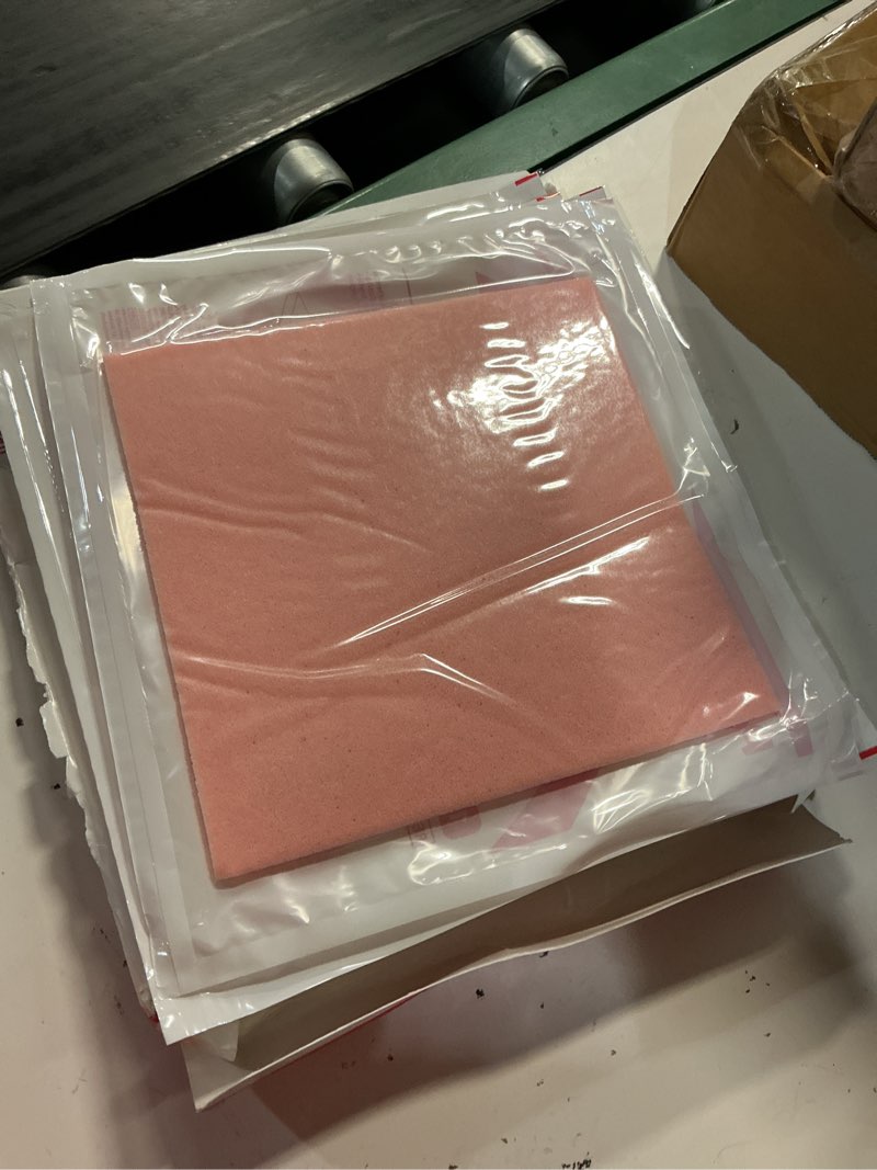 Condition photo showing New/Like New for polymem max, 8" x 8", box/5